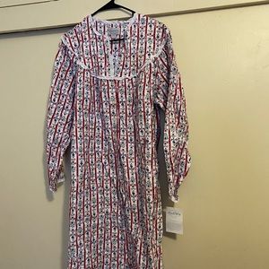 Brand new size Large Lanz Salzburg  nightgown